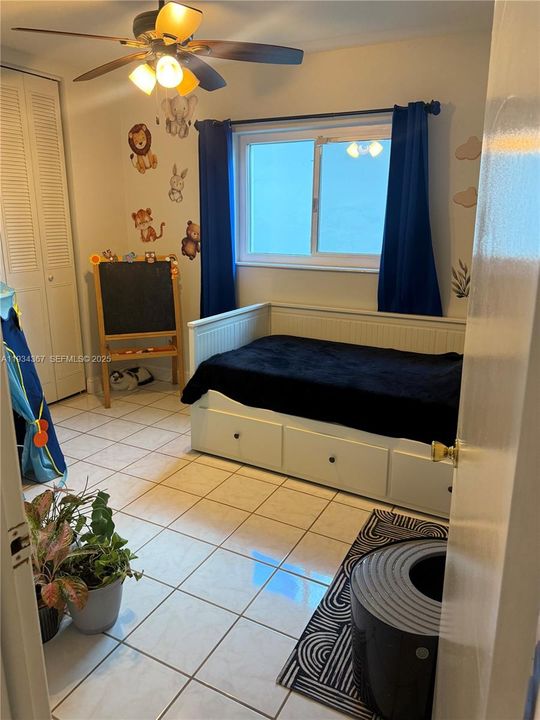 For Sale: $395,000 (2 beds, 2 baths, 1120 Square Feet)