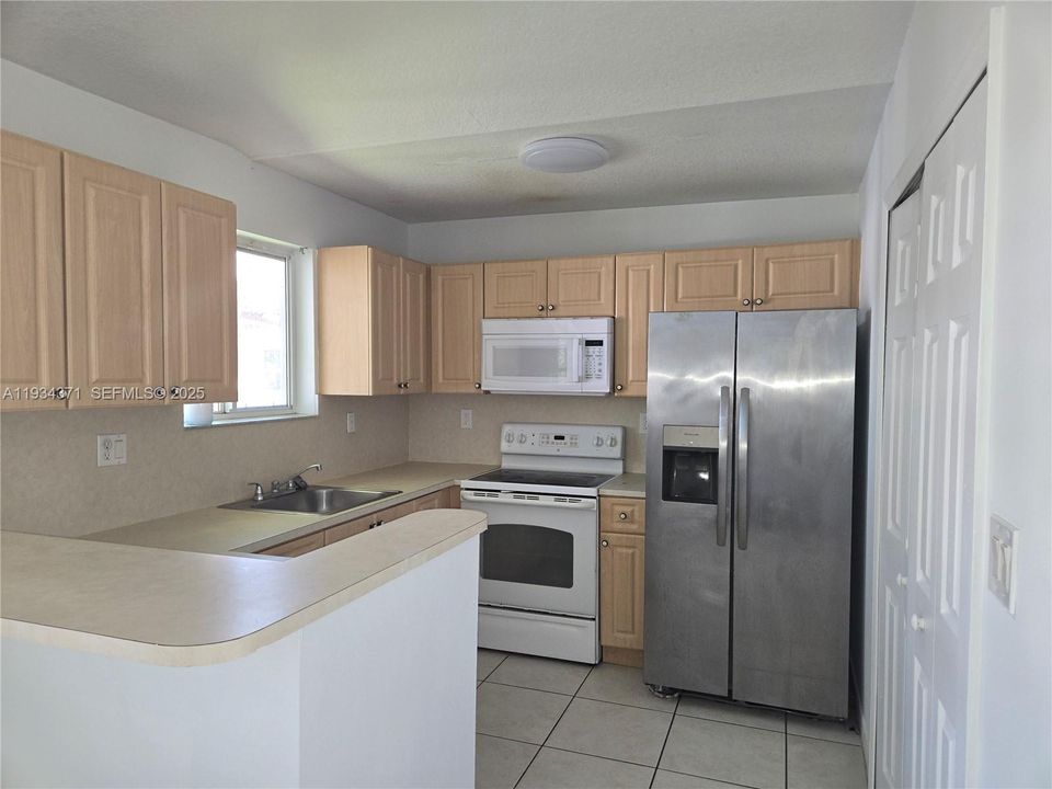 En Renta: $1,850 (3 camas, 2 baños, 1024 Pies cuadrados)