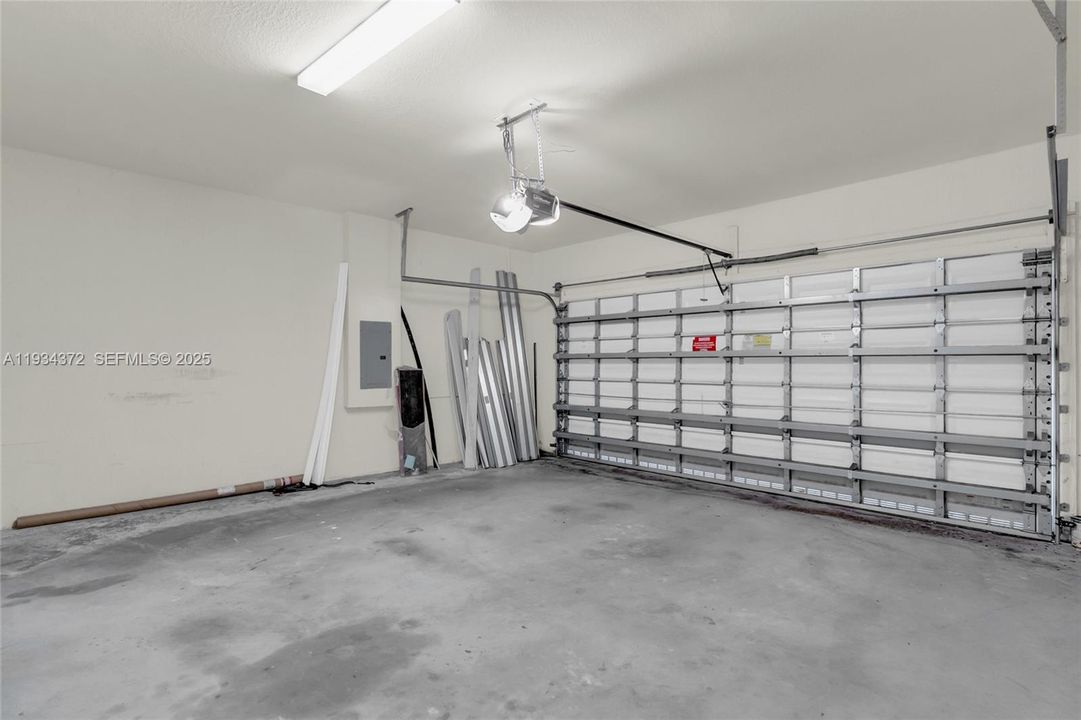 For Sale: $625,000 (4 beds, 2 baths, 2573 Square Feet)