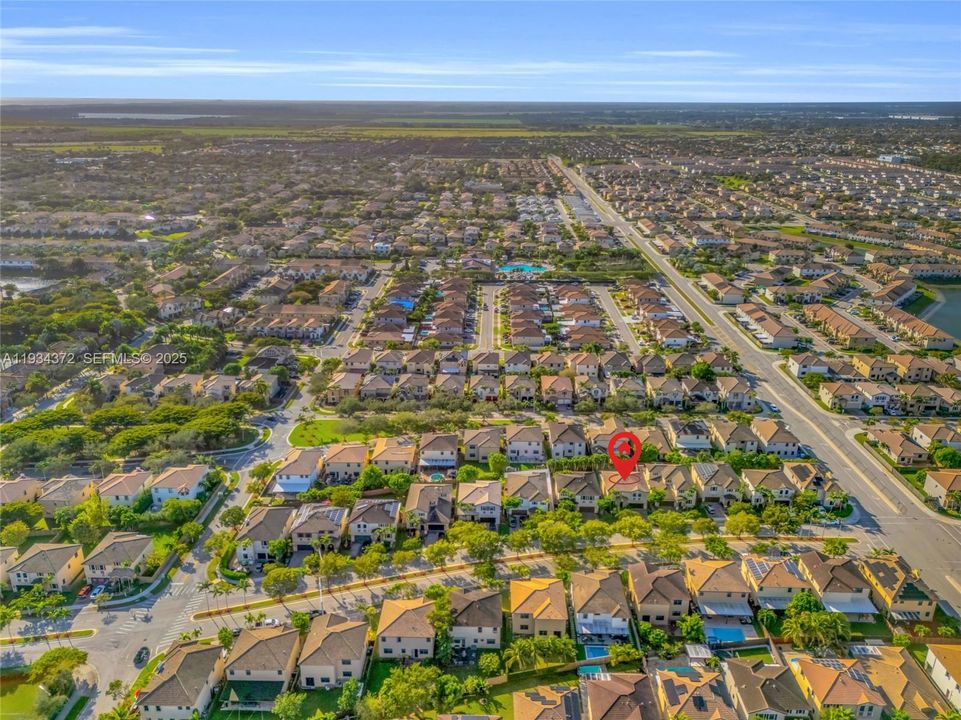 For Sale: $625,000 (4 beds, 2 baths, 2573 Square Feet)