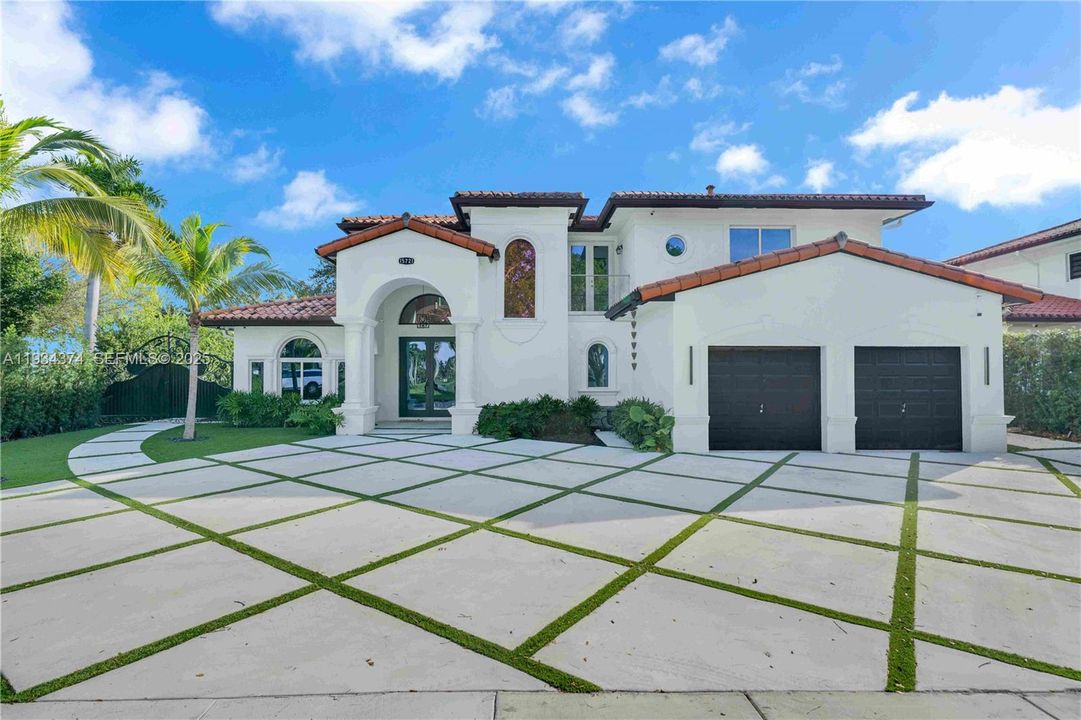 На продажу: $1,600,000 (5 спален, 4 ванн, 3093 Квадратных фут)