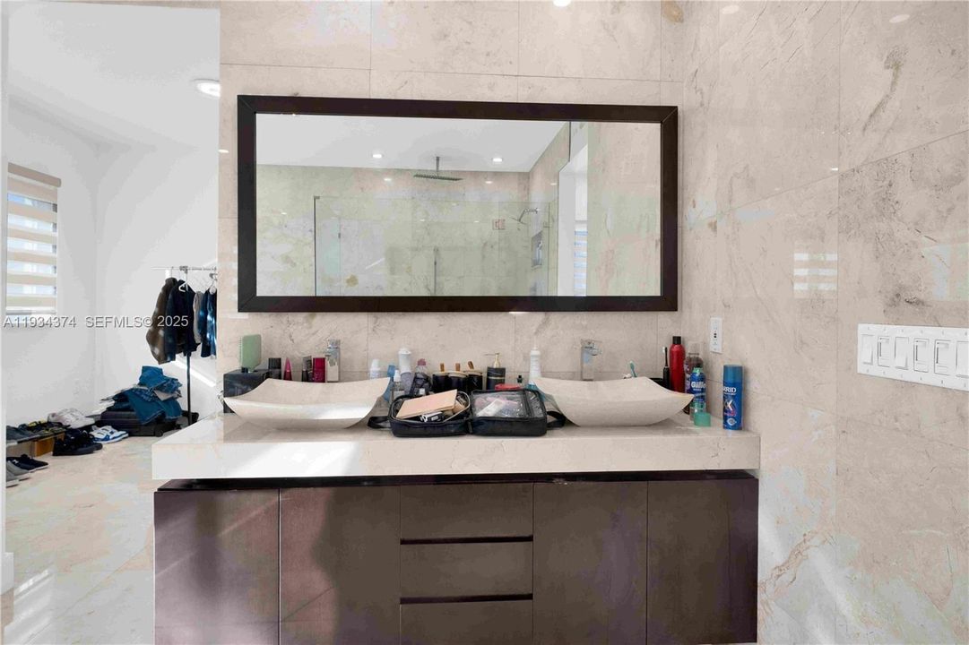 На продажу: $1,600,000 (5 спален, 4 ванн, 3093 Квадратных фут)