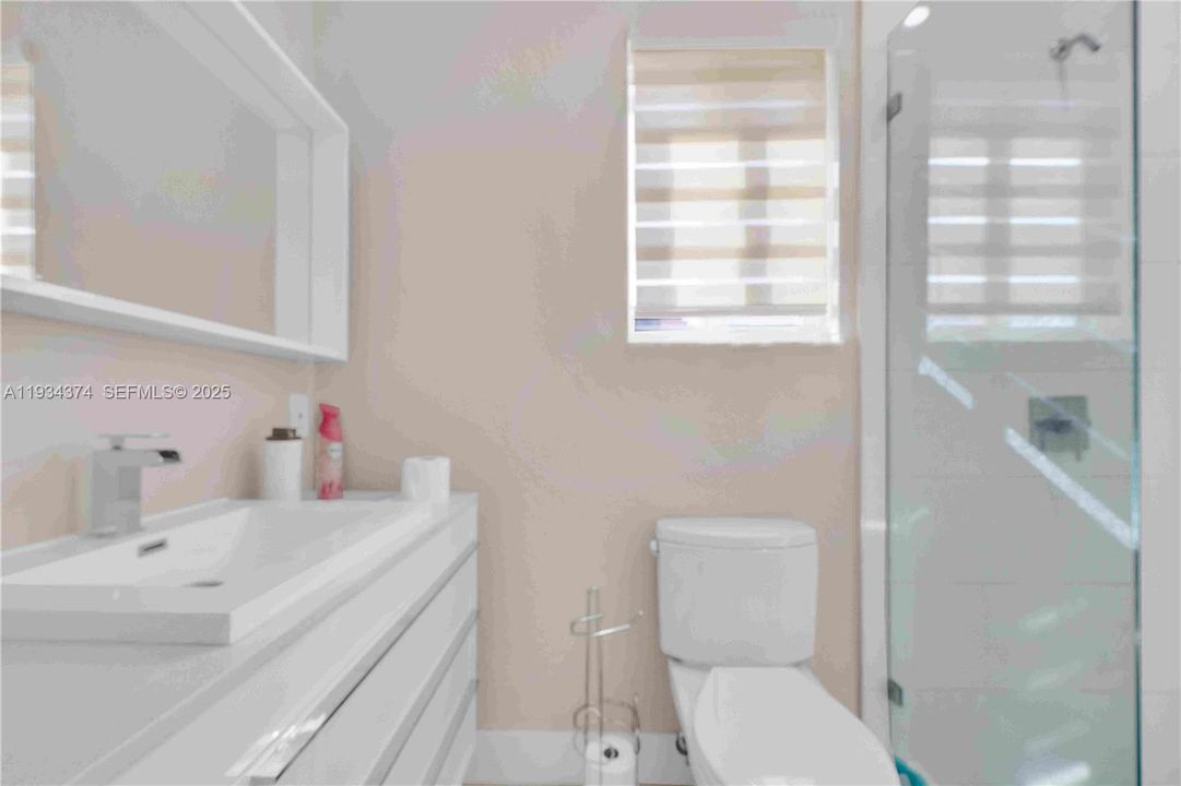 На продажу: $1,600,000 (5 спален, 4 ванн, 3093 Квадратных фут)