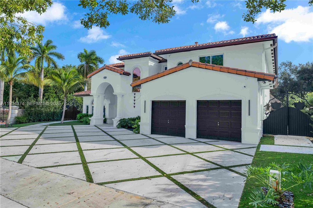 На продажу: $1,600,000 (5 спален, 4 ванн, 3093 Квадратных фут)