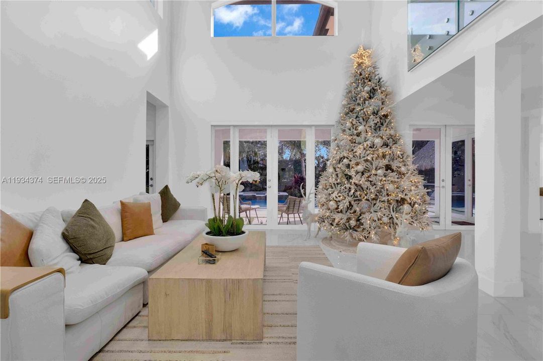 На продажу: $1,600,000 (5 спален, 4 ванн, 3093 Квадратных фут)