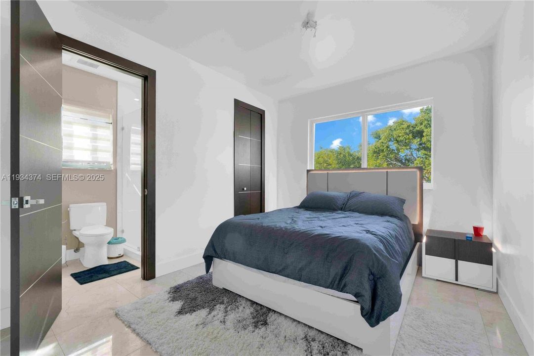 На продажу: $1,600,000 (5 спален, 4 ванн, 3093 Квадратных фут)