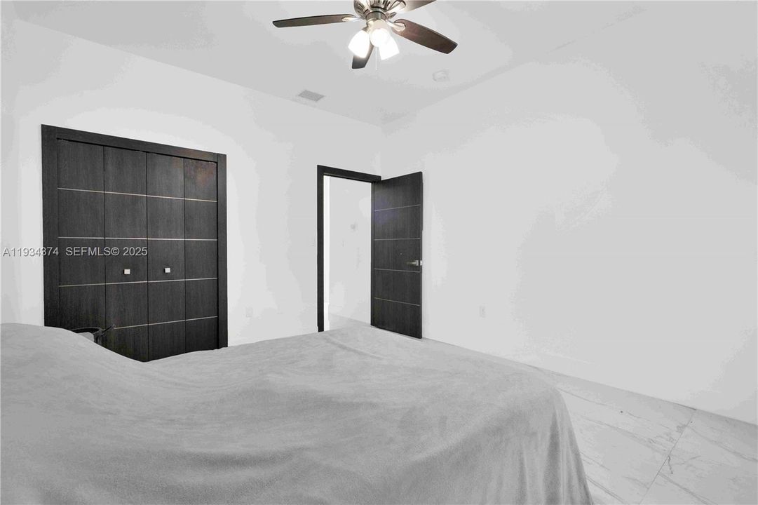 На продажу: $1,600,000 (5 спален, 4 ванн, 3093 Квадратных фут)