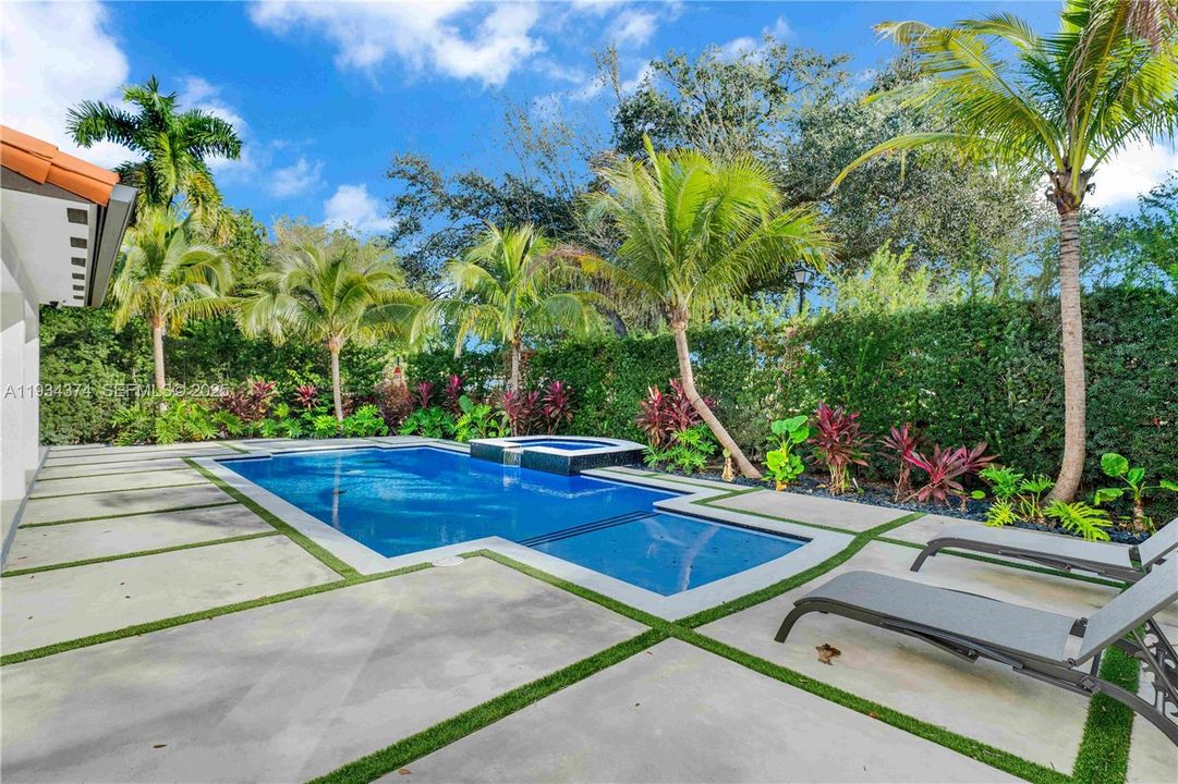 На продажу: $1,600,000 (5 спален, 4 ванн, 3093 Квадратных фут)