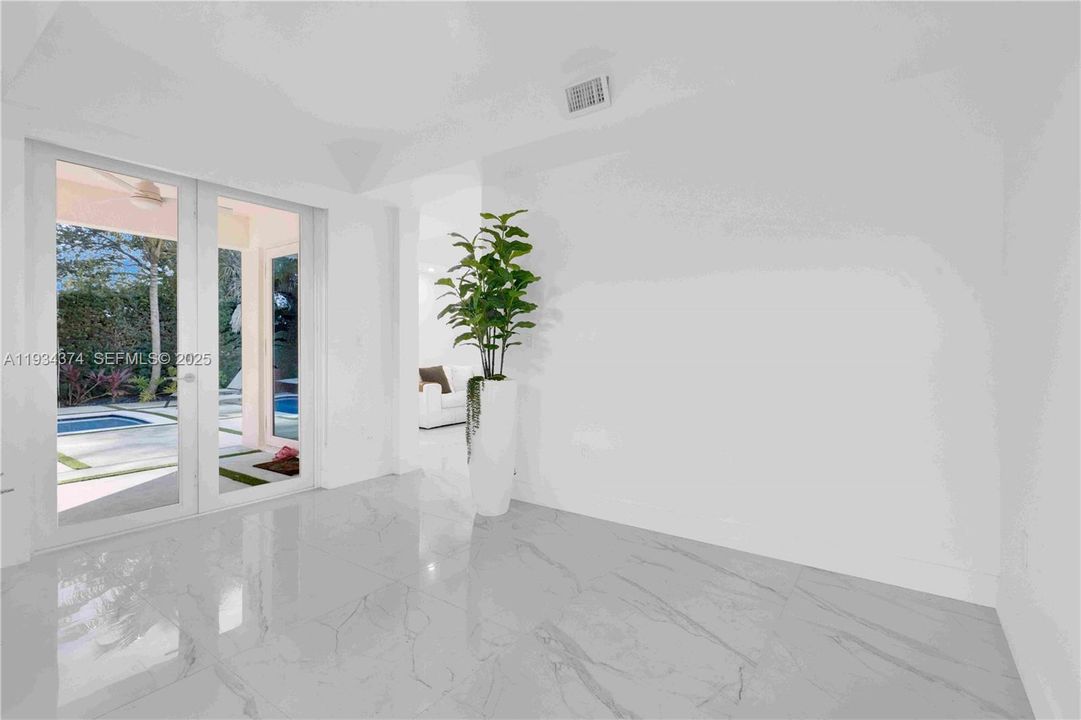 На продажу: $1,600,000 (5 спален, 4 ванн, 3093 Квадратных фут)