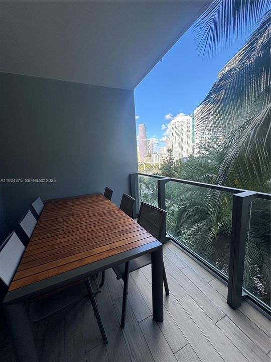 En Renta: $5,250 (1 camas, 1 baños, 805 Pies cuadrados)