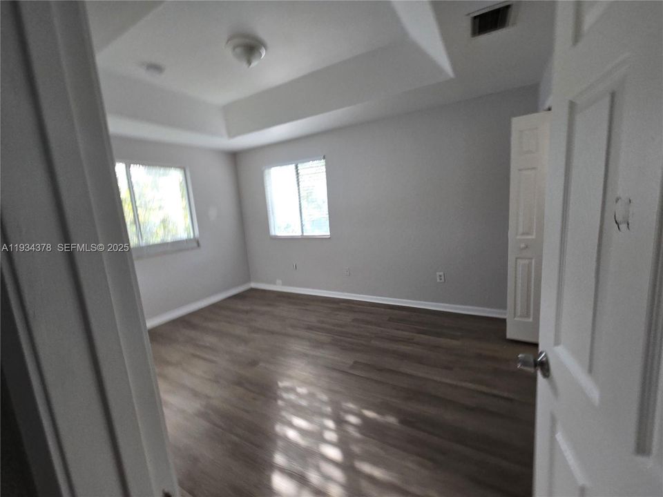 En Renta: $2,550 (3 camas, 3 baños, 1423 Pies cuadrados)