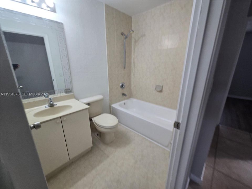 En Renta: $2,550 (3 camas, 3 baños, 1423 Pies cuadrados)