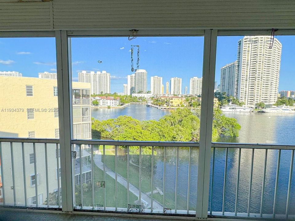 En Venta: $165,000 (1 camas, 1 baños, 817 Pies cuadrados)