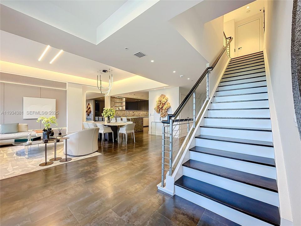 待售: $2,249,000 (2 贝兹, 2 浴室, 2803 平方英尺)