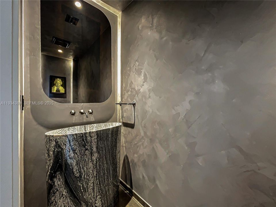 待售: $2,249,000 (2 贝兹, 2 浴室, 2803 平方英尺)