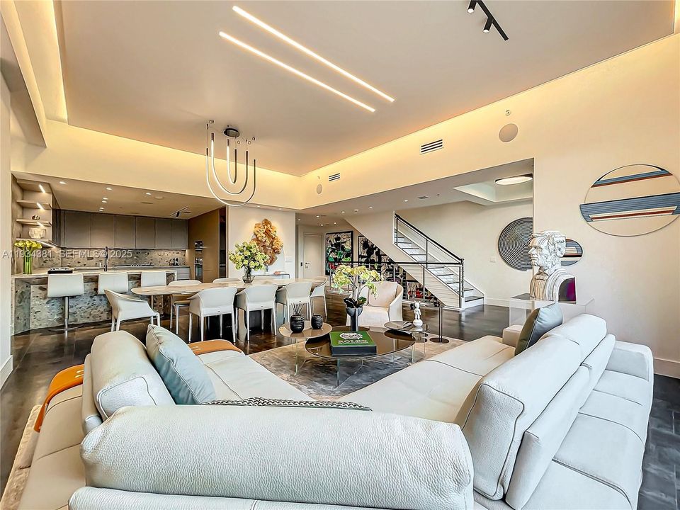 待售: $2,249,000 (2 贝兹, 2 浴室, 2803 平方英尺)