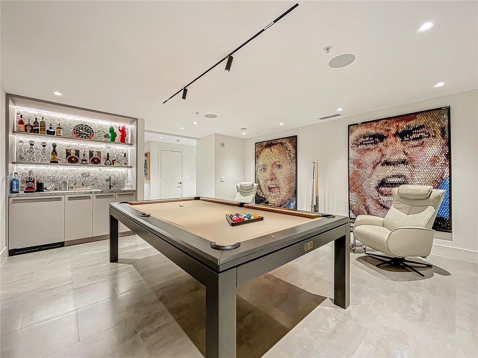 待售: $2,249,000 (2 贝兹, 2 浴室, 2803 平方英尺)