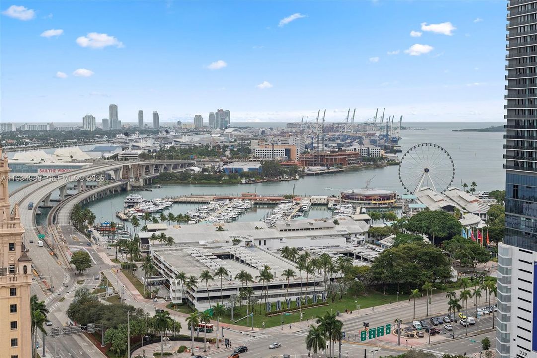 For Sale: $960,000 (2 beds, 2 baths, 1148 Square Feet)