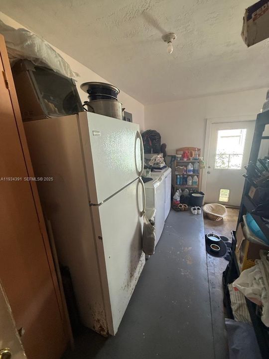 For Sale: $399,000 (3 beds, 2 baths, 1247 Square Feet)