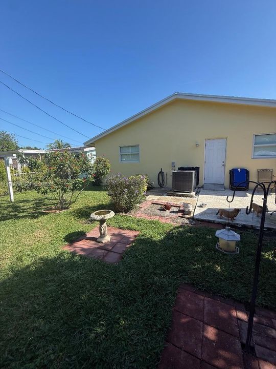 For Sale: $399,000 (3 beds, 2 baths, 1247 Square Feet)