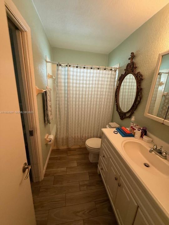 For Sale: $399,000 (3 beds, 2 baths, 1247 Square Feet)