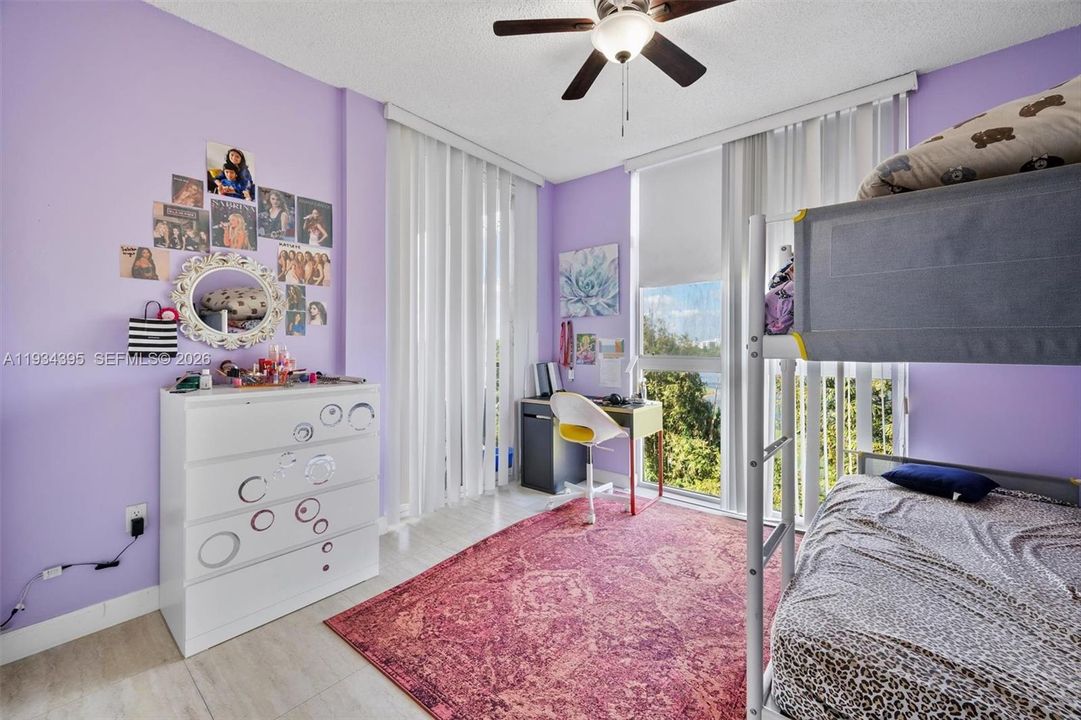 待售: $409,900 (3 贝兹, 2 浴室, 1330 平方英尺)