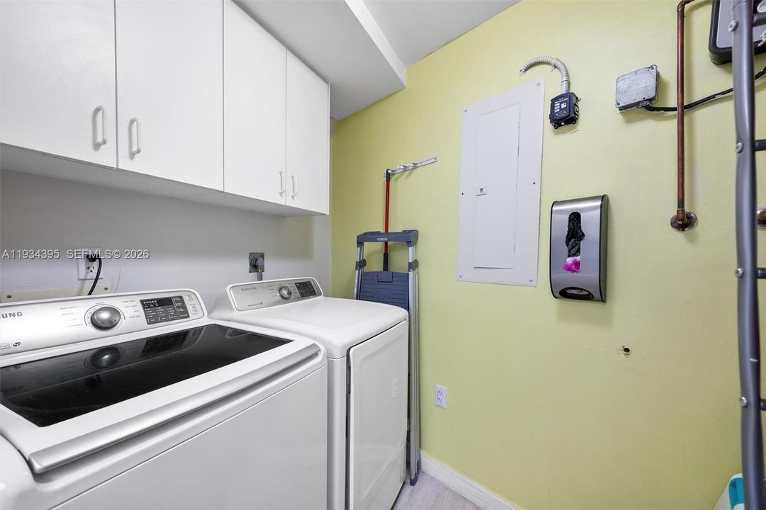 待售: $409,900 (3 贝兹, 2 浴室, 1330 平方英尺)