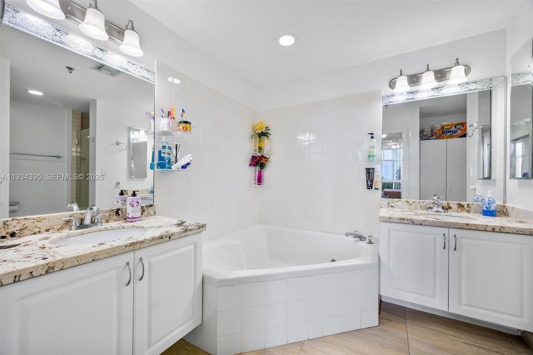 待售: $409,900 (3 贝兹, 2 浴室, 1330 平方英尺)