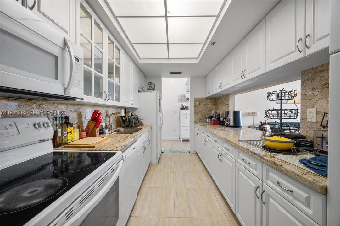 待售: $409,900 (3 贝兹, 2 浴室, 1330 平方英尺)