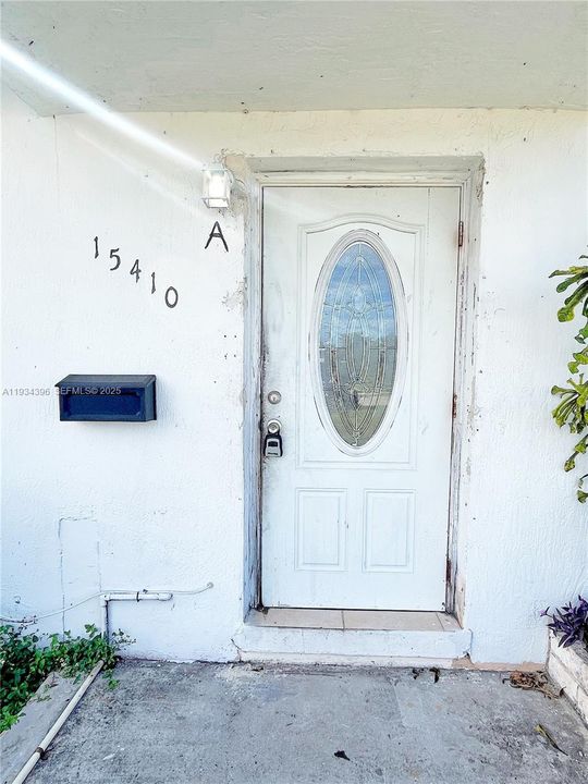 For Rent: $3,100 (3 beds, 1 baths, 1520 Square Feet)