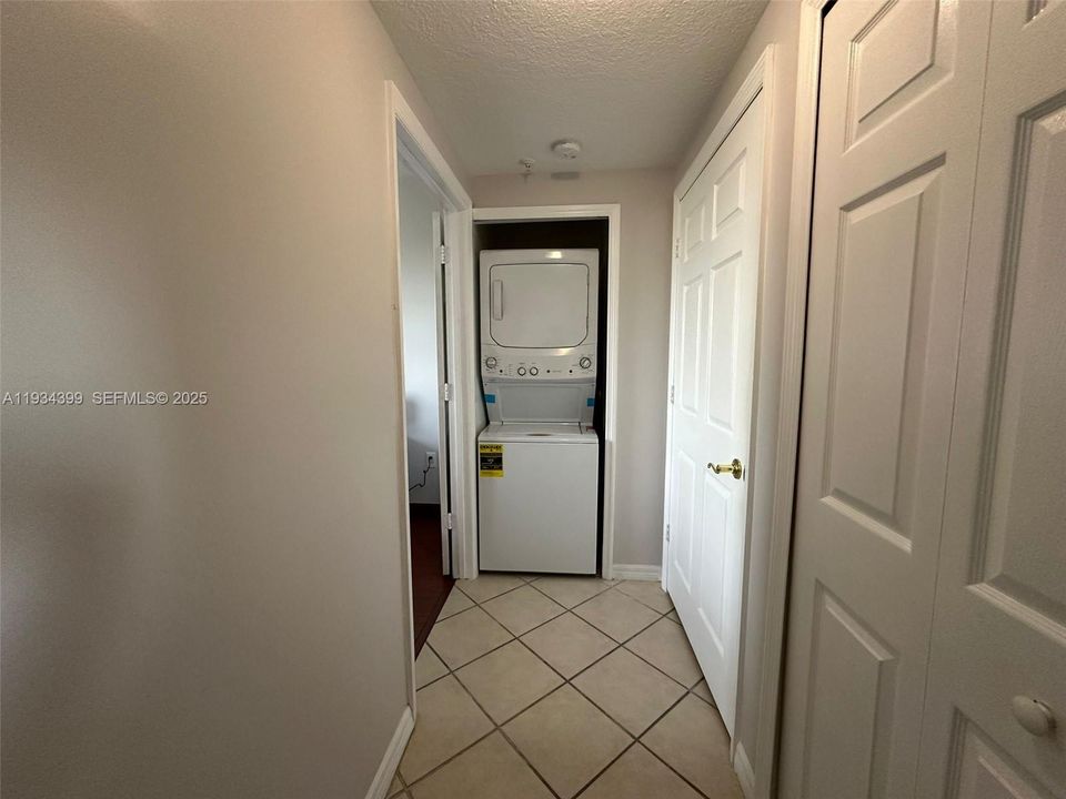 В аренду: $2,200 (1 спален, 1 ванн, 594 Квадратных фут)