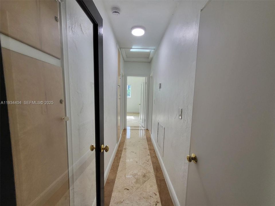 En Renta: $8,000 (3 camas, 2 baños, 2093 Pies cuadrados)