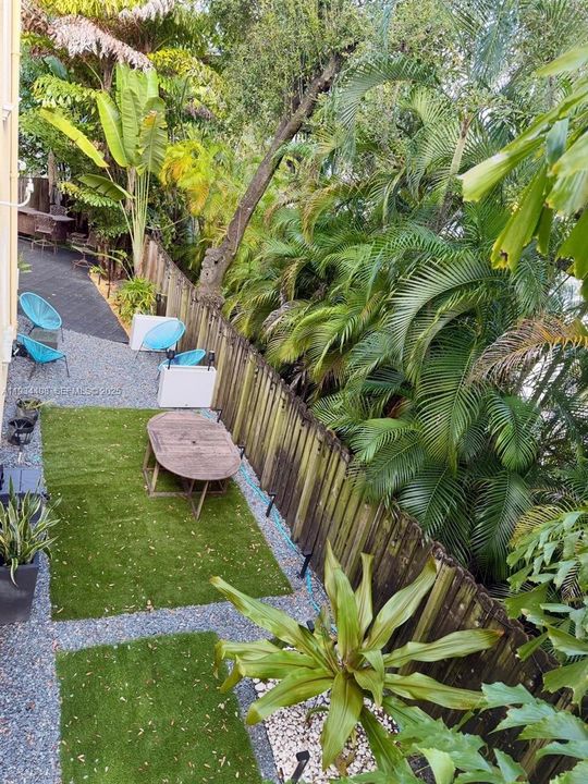 For Rent: $6,000 (3 beds, 3 baths, 2498 Square Feet)