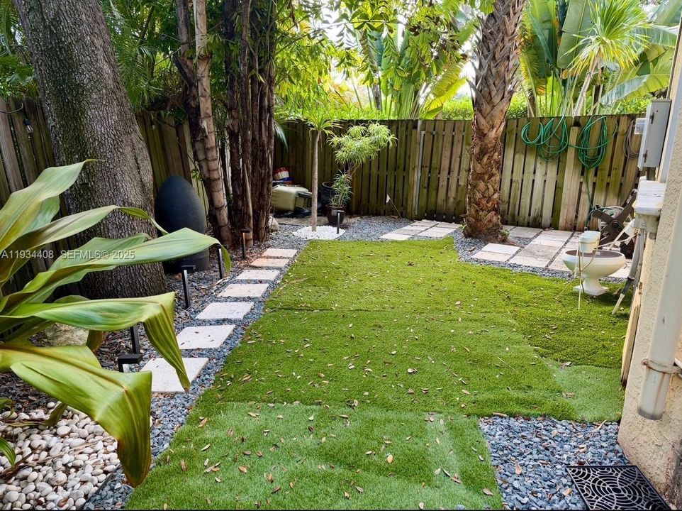 For Rent: $6,000 (3 beds, 3 baths, 2498 Square Feet)