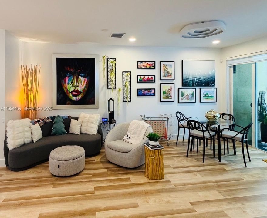 For Rent: $6,000 (3 beds, 3 baths, 2498 Square Feet)