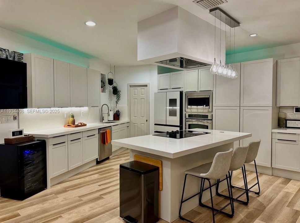 For Rent: $6,000 (3 beds, 3 baths, 2498 Square Feet)