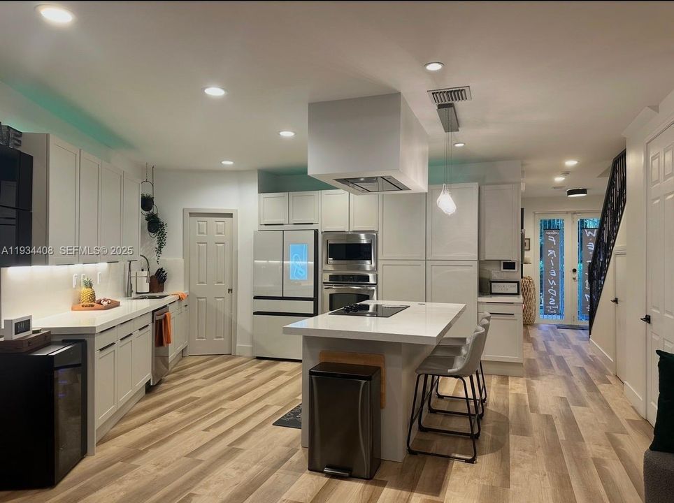 For Rent: $6,000 (3 beds, 3 baths, 2498 Square Feet)