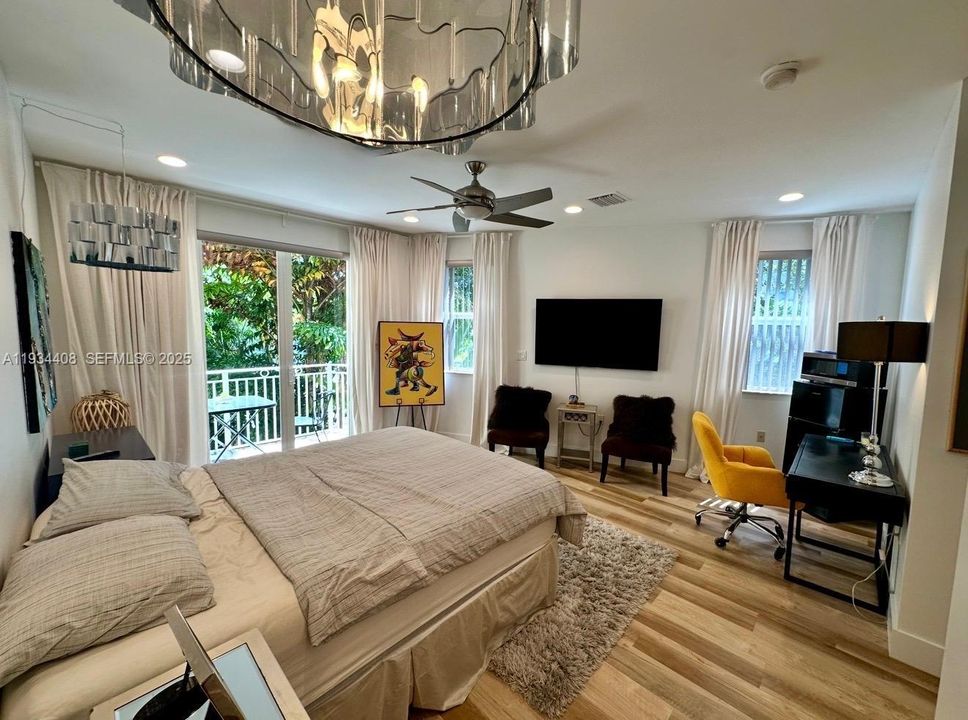 For Rent: $6,000 (3 beds, 3 baths, 2498 Square Feet)