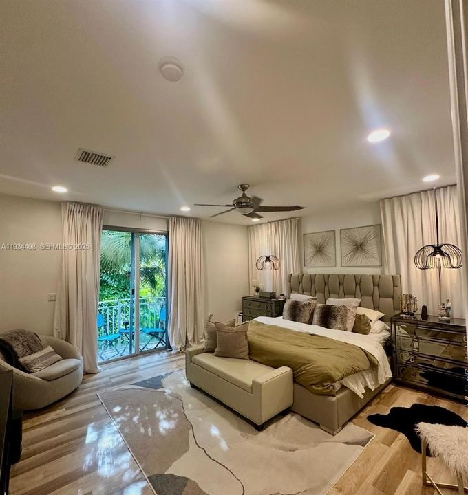 For Rent: $6,000 (3 beds, 3 baths, 2498 Square Feet)