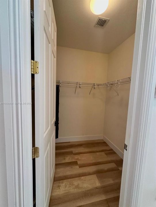 For Rent: $6,000 (3 beds, 3 baths, 2498 Square Feet)