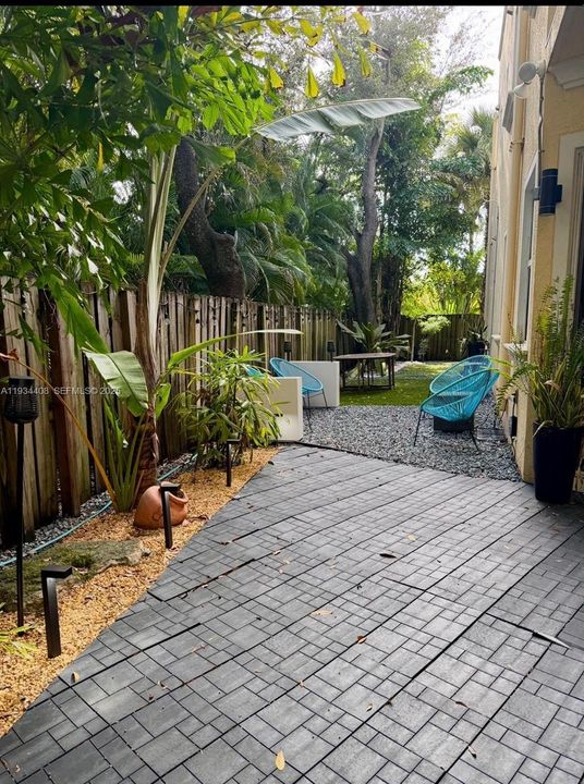 For Rent: $6,000 (3 beds, 3 baths, 2498 Square Feet)