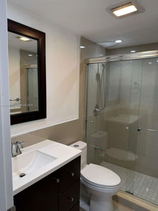 For Rent: $2,100 (2 beds, 2 baths, 986 Square Feet)