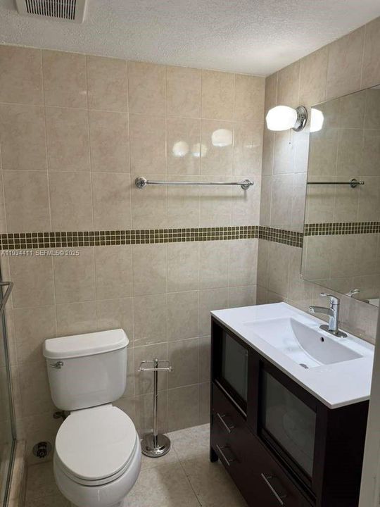 For Rent: $2,100 (2 beds, 2 baths, 986 Square Feet)