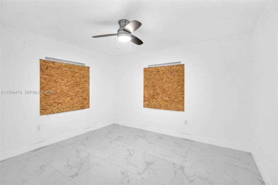 For Sale: $475,000 (3 beds, 2 baths, 1140 Square Feet)