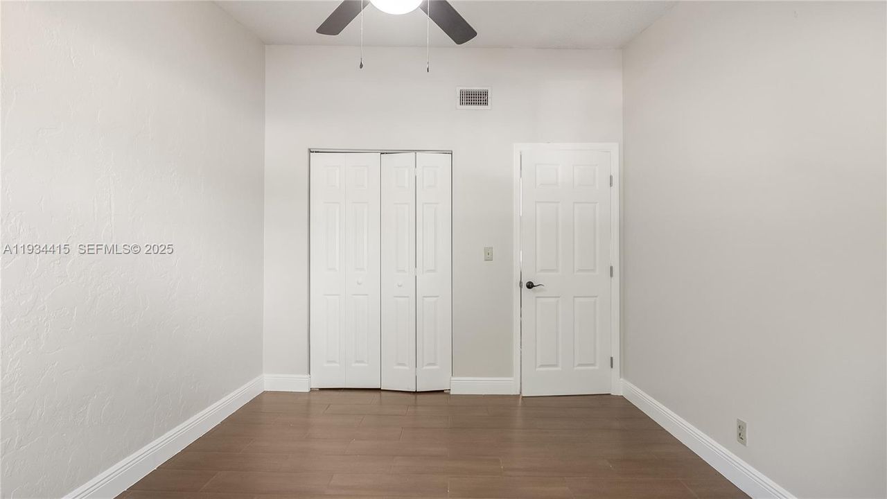 For Sale: $385,000 (2 beds, 2 baths, 1358 Square Feet)