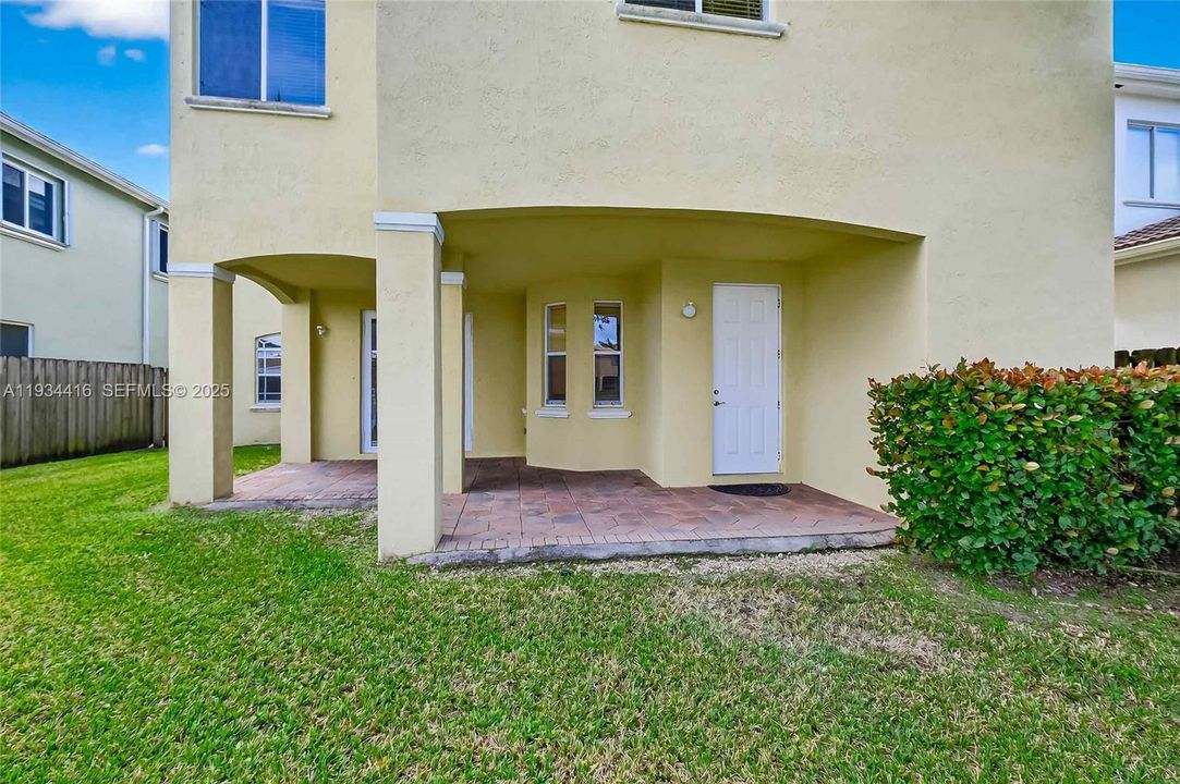 For Rent: $3,400 (3 beds, 2 baths, 2126 Square Feet)