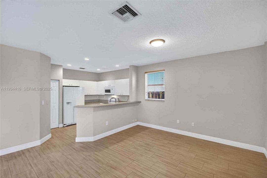 For Rent: $3,400 (3 beds, 2 baths, 2126 Square Feet)