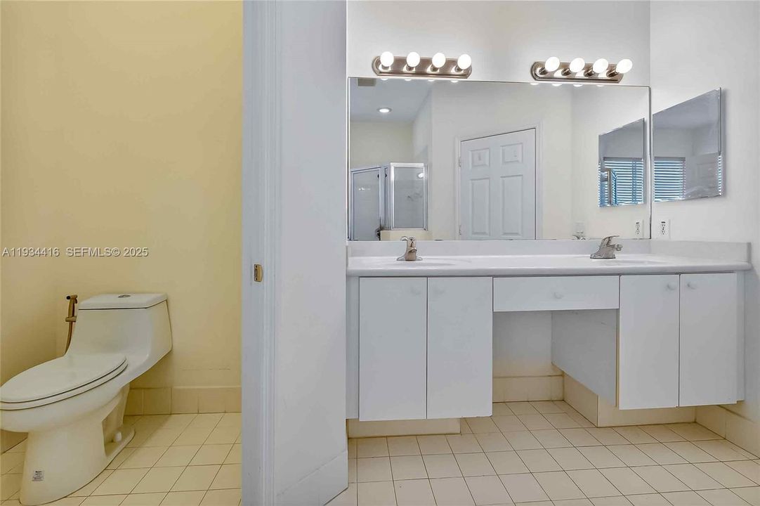 For Rent: $3,400 (3 beds, 2 baths, 2126 Square Feet)