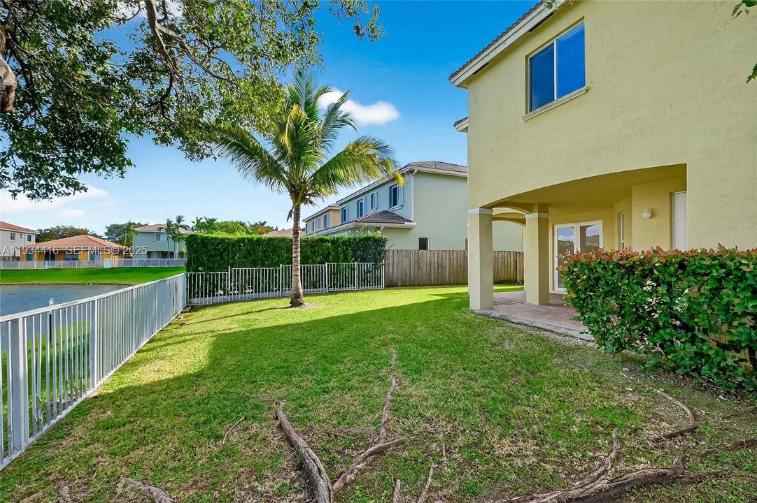 For Rent: $3,400 (3 beds, 2 baths, 2126 Square Feet)