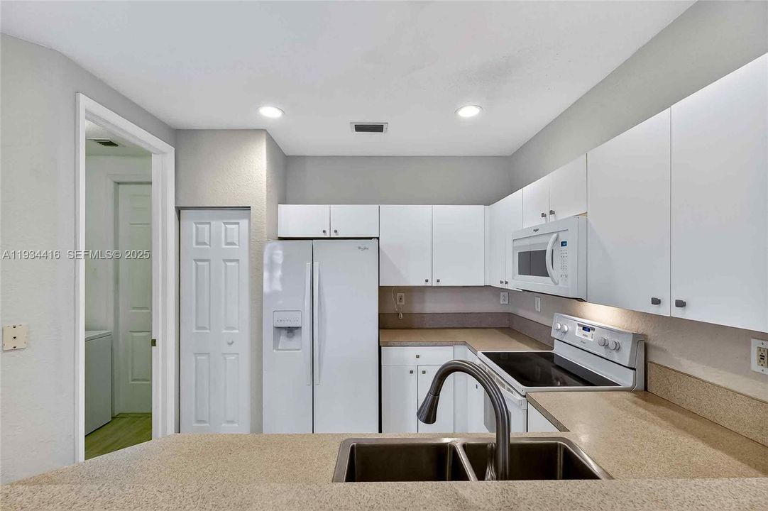 For Rent: $3,400 (3 beds, 2 baths, 2126 Square Feet)